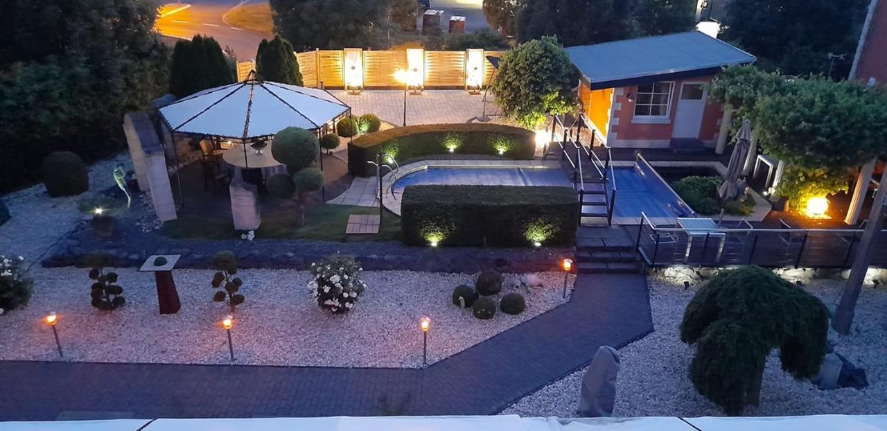 Hotel Garni Am Schloss Kottenheim Eksteriør bilde